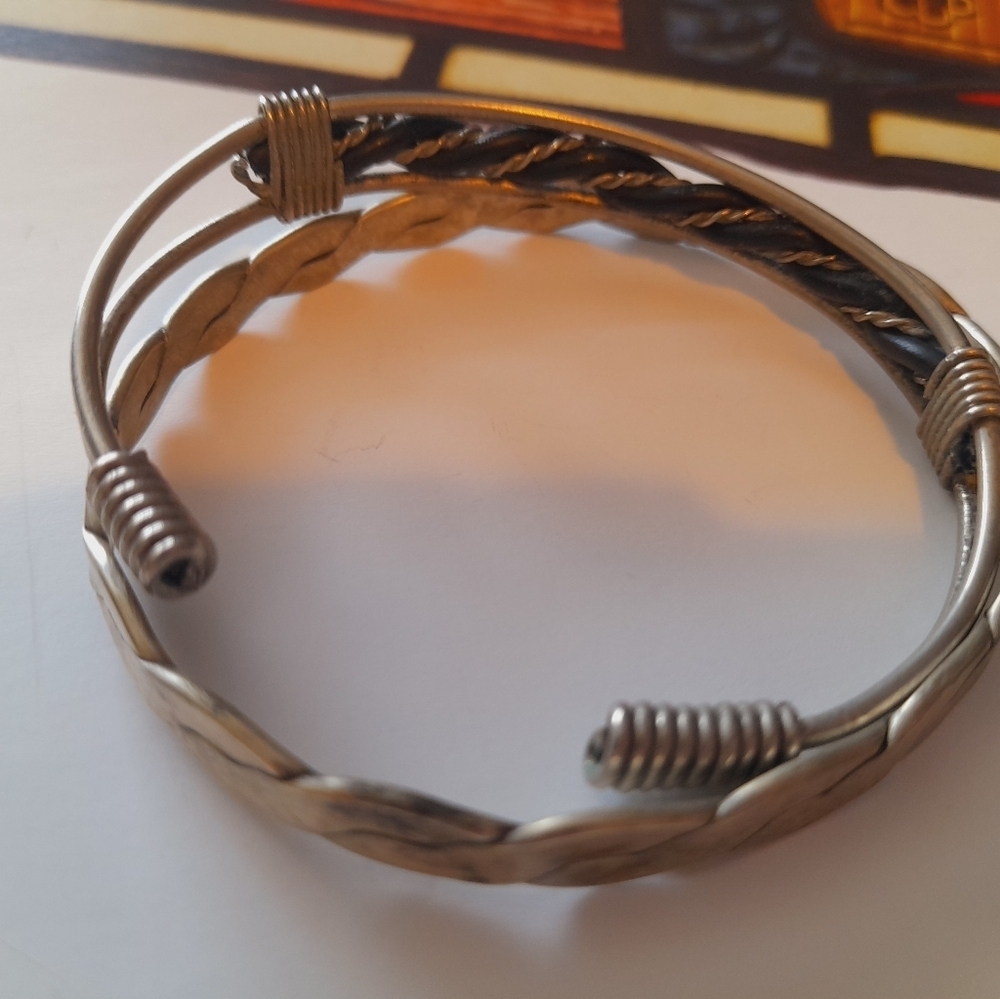 Set Of 2 Bracelets Silver And Black - Picture 3 of 5